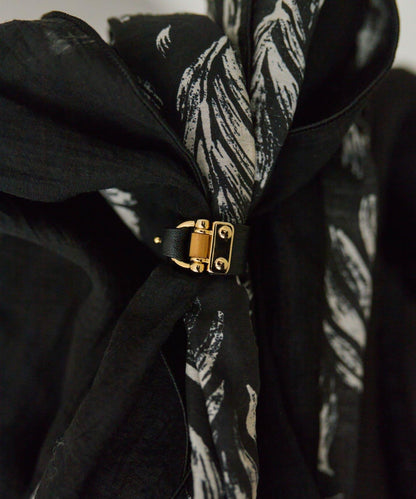 帶戒指拼色葉子圖案圍巾