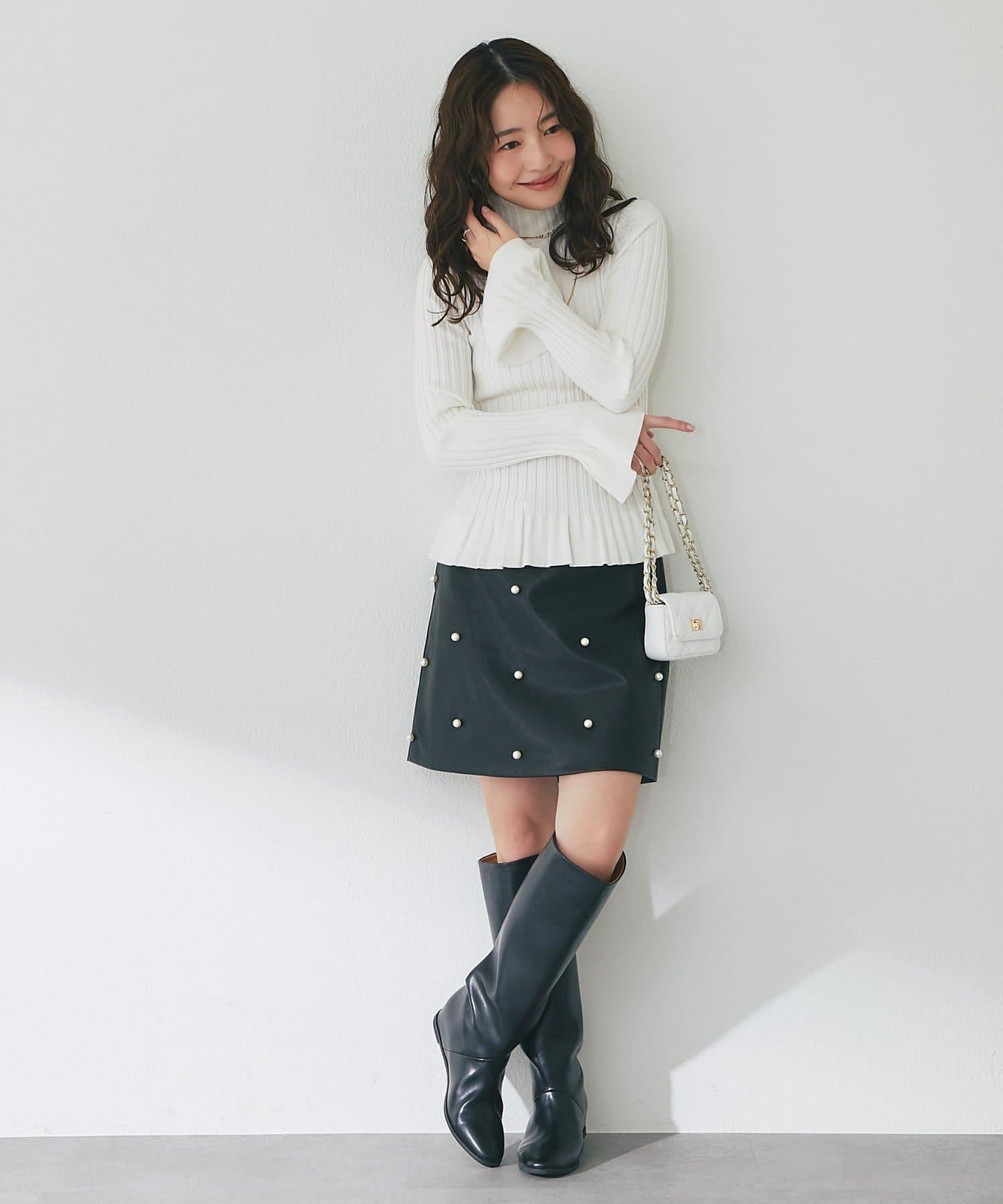 荷葉邊高領羅紋針織衫