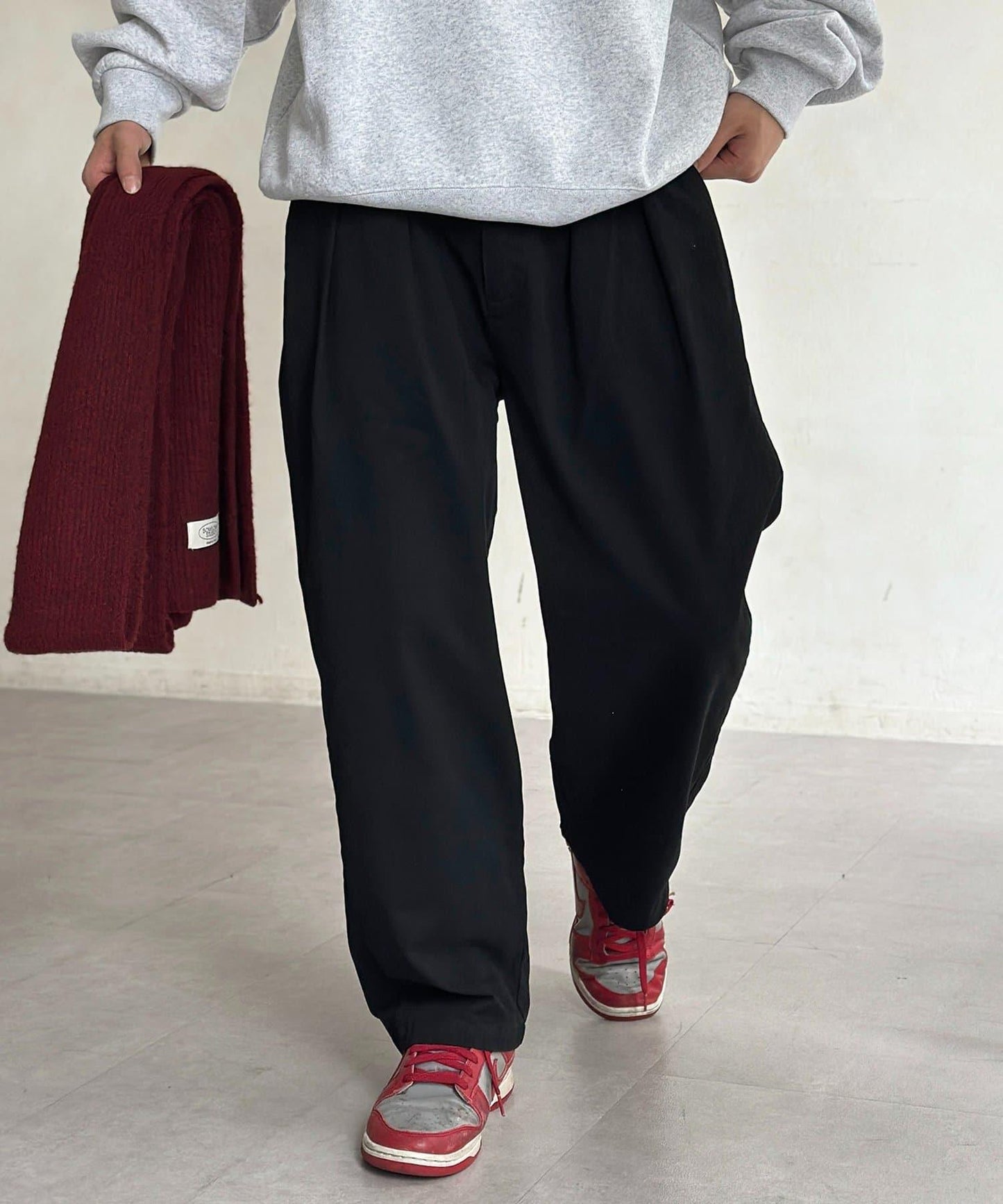 色素染斜紋寬鬆褶皺長褲