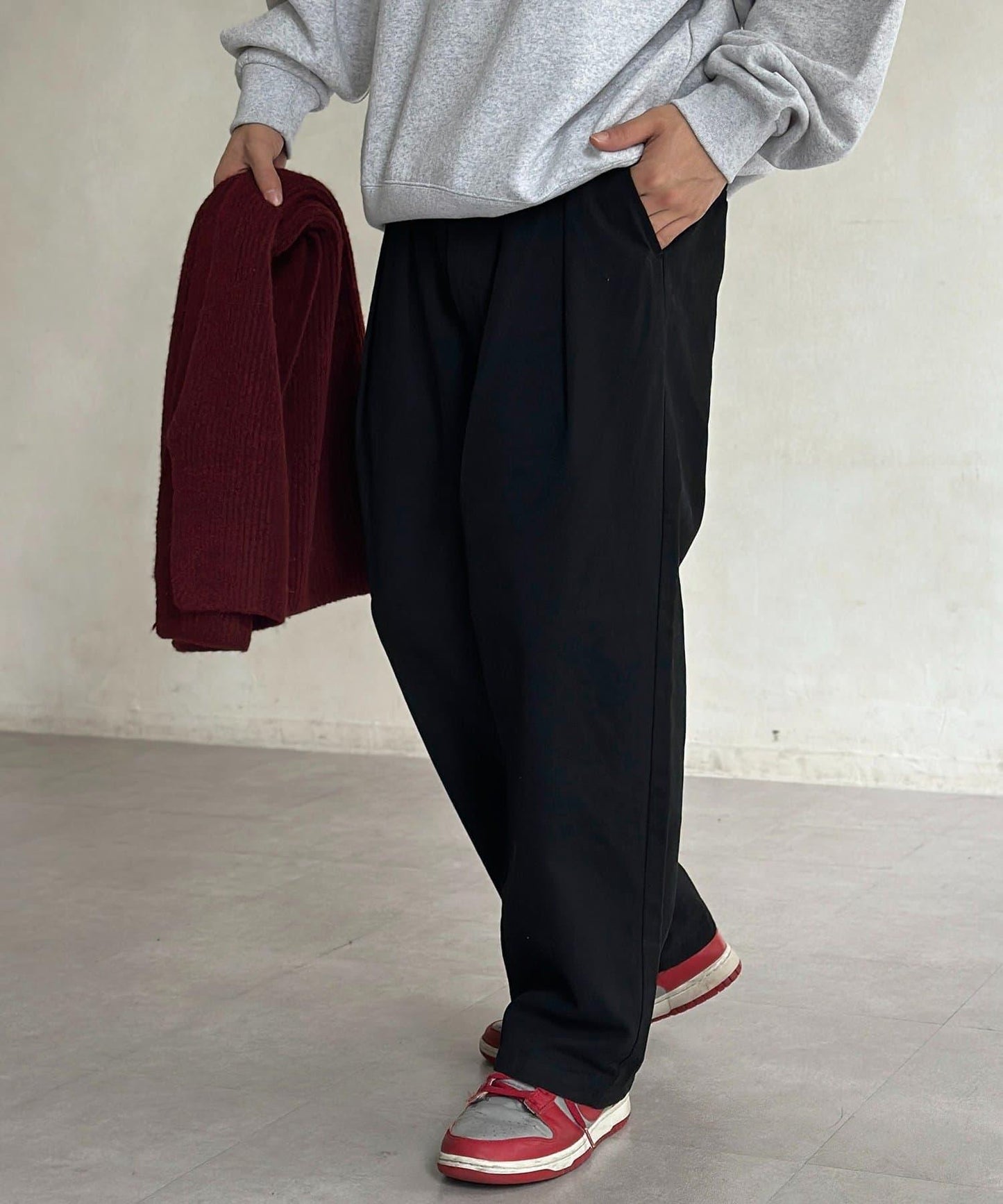 色素染斜紋寬鬆褶皺長褲