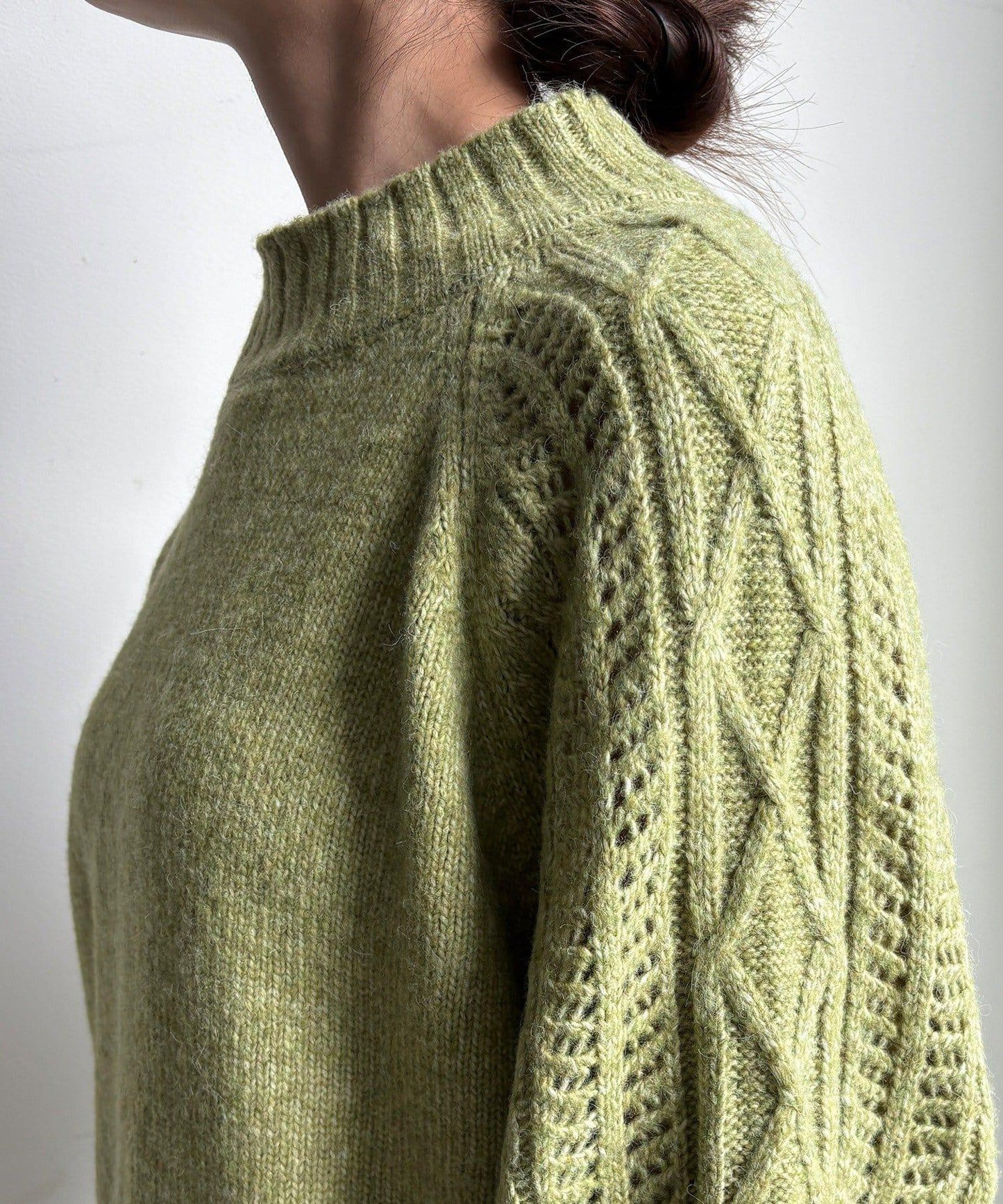 鏤空麻花拼接插肩套頭衫