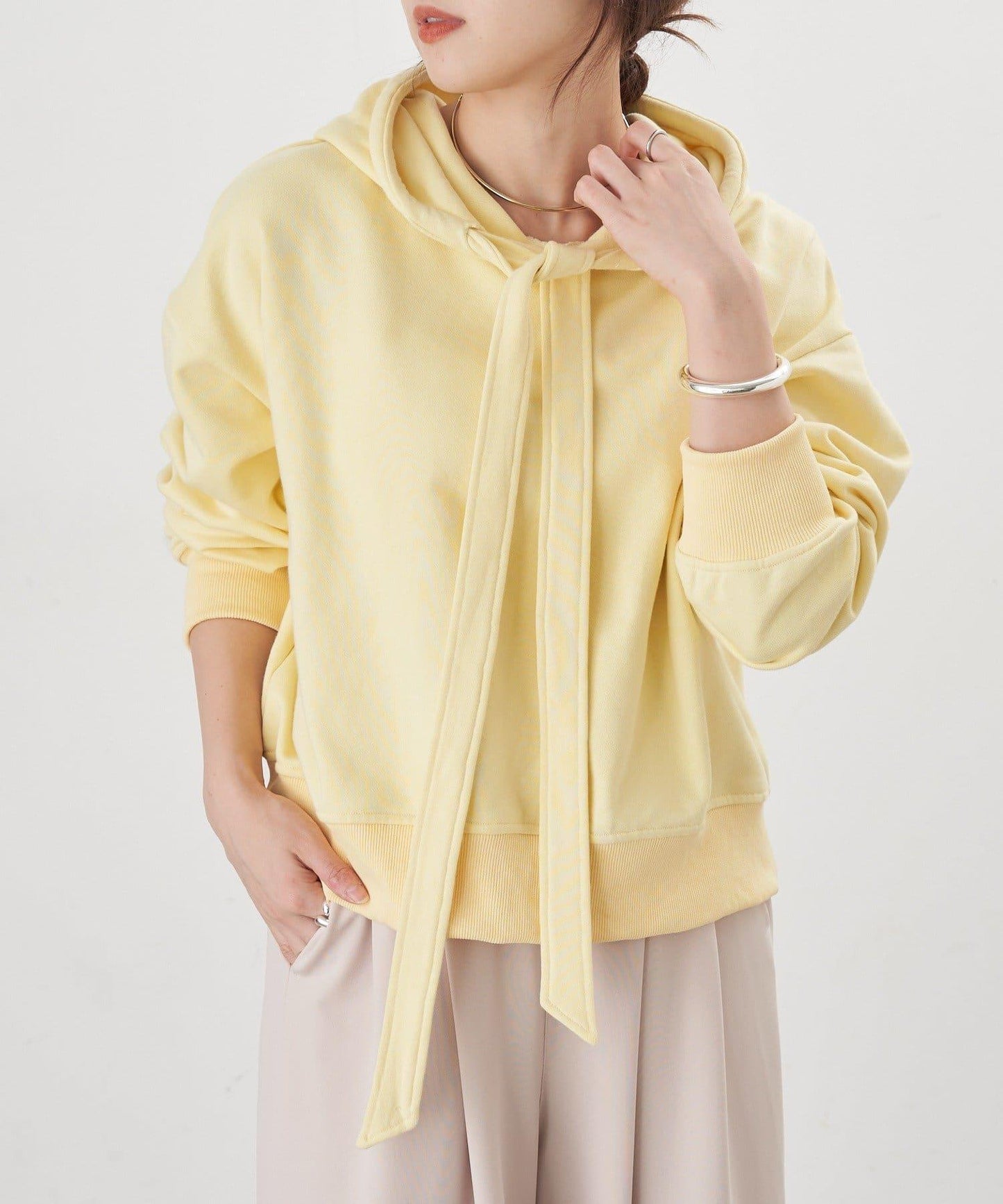 【26SS】蝴蝶結領連帽衫