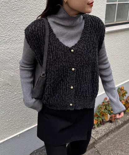 立體金色紐釦針織背心