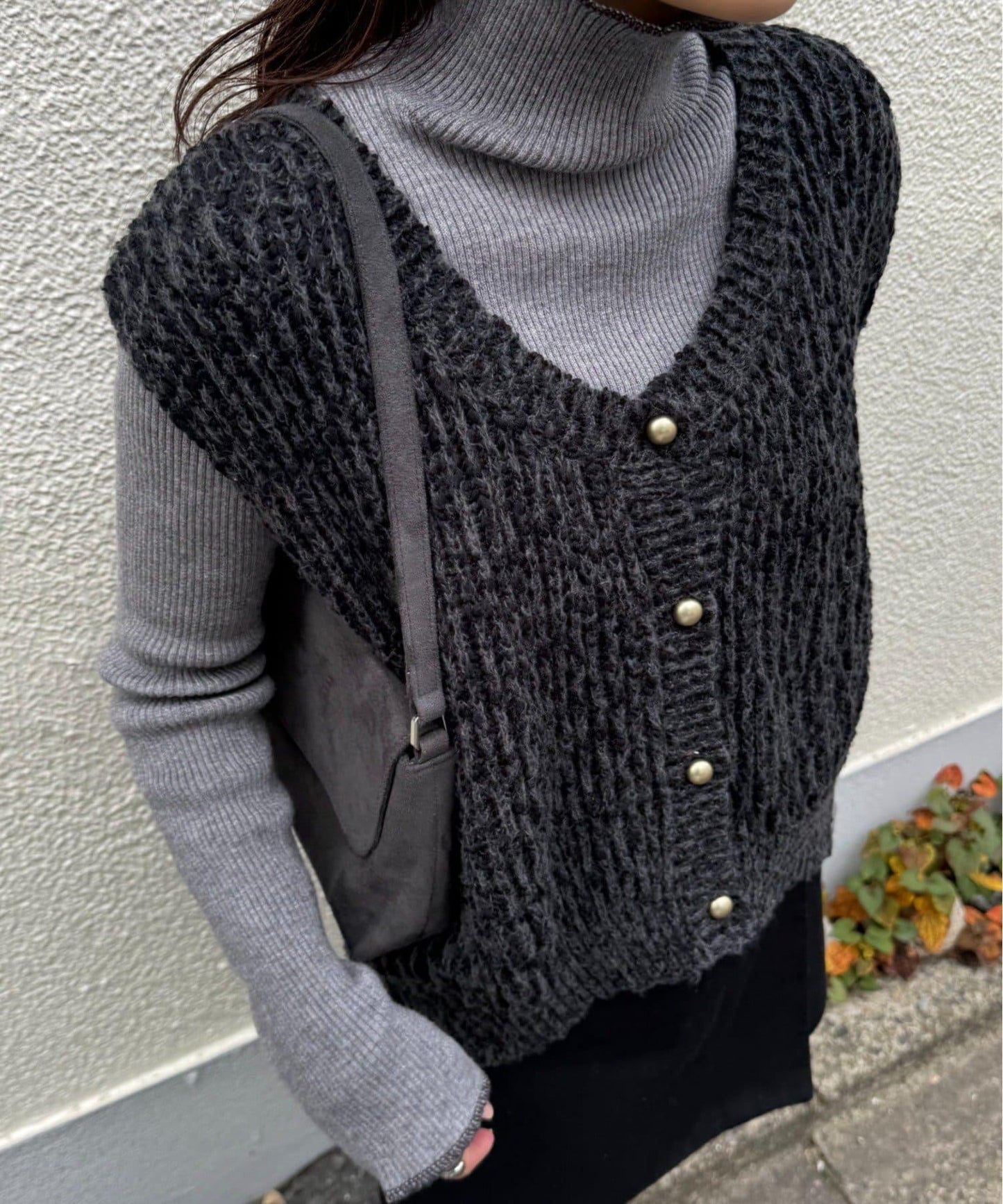 立體金色紐釦針織背心