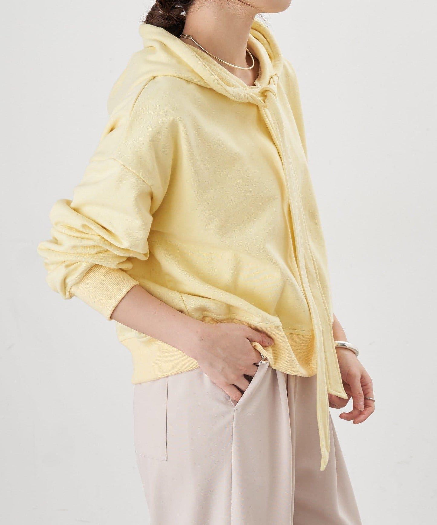 【26SS】蝴蝶結領連帽衫