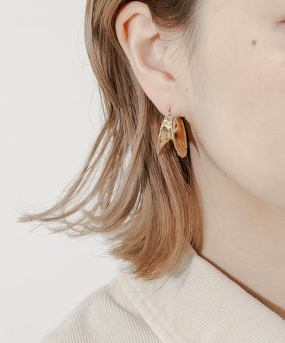 金屬質感立體邊緣圓環耳環