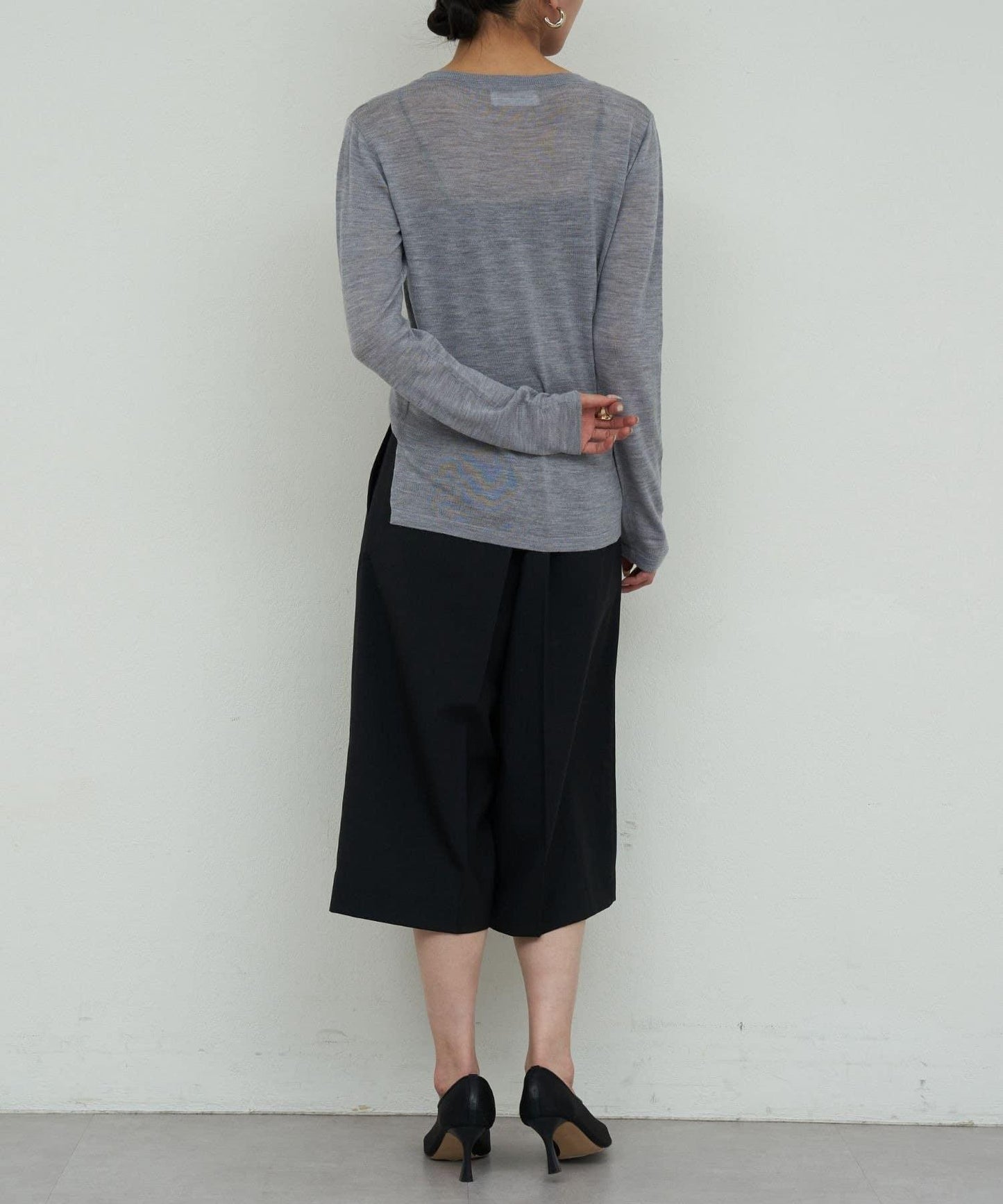 【HERITANOVUM】輕薄羊毛圓領針織衫