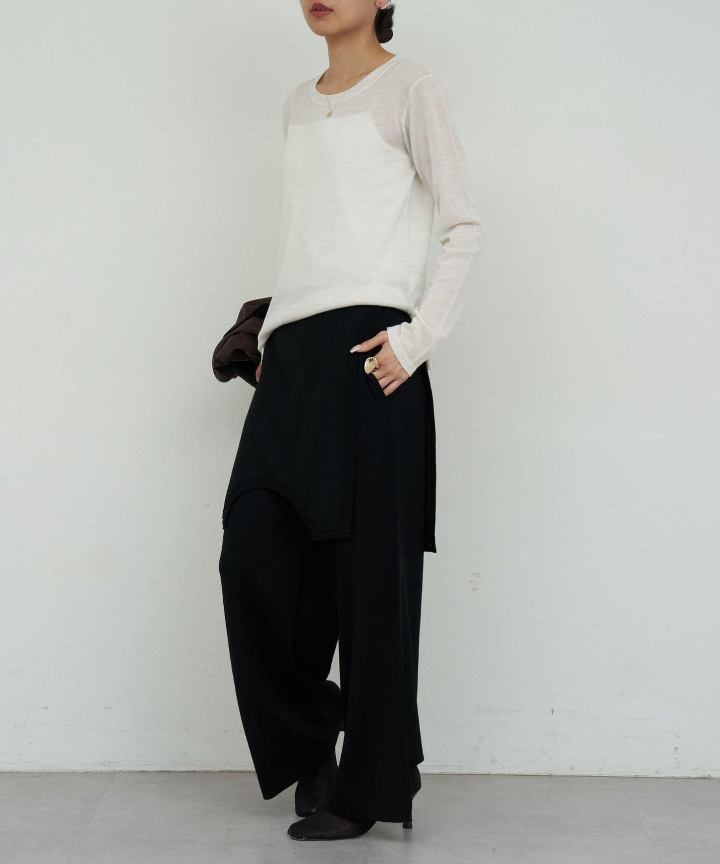 【HERITANOVUM】輕薄羊毛圓領針織衫