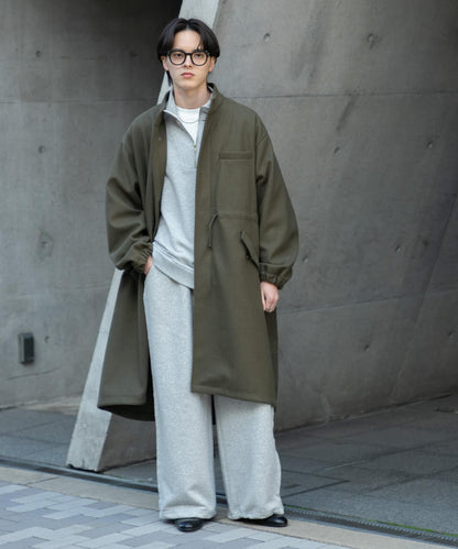 『UR TECH』剪裁呢料派克大衣