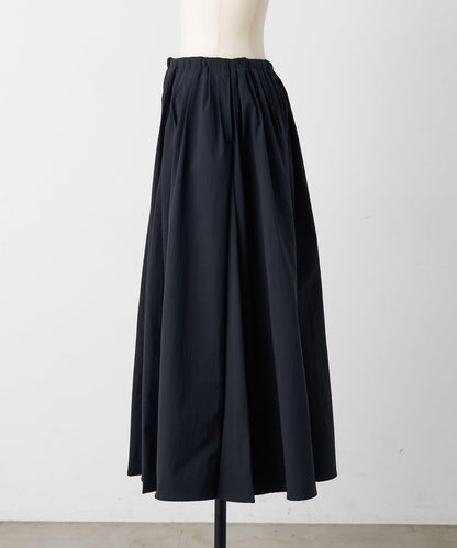 《近日開始》褶皺傘裙