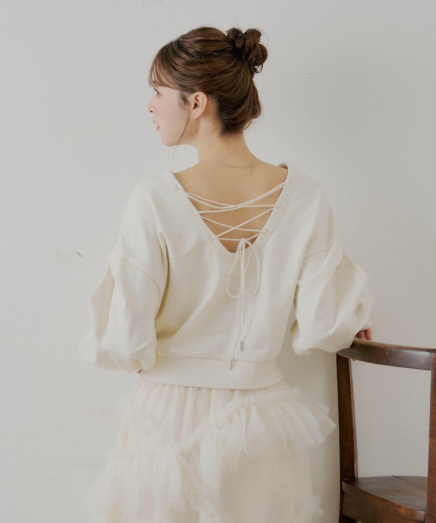 【SALON by Chico】後繫帶圓領衛衣