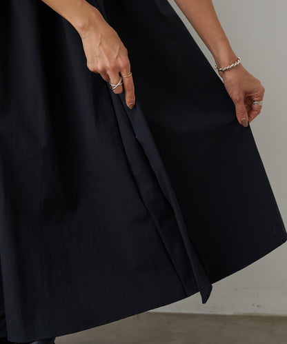 《近日開始》褶皺傘裙