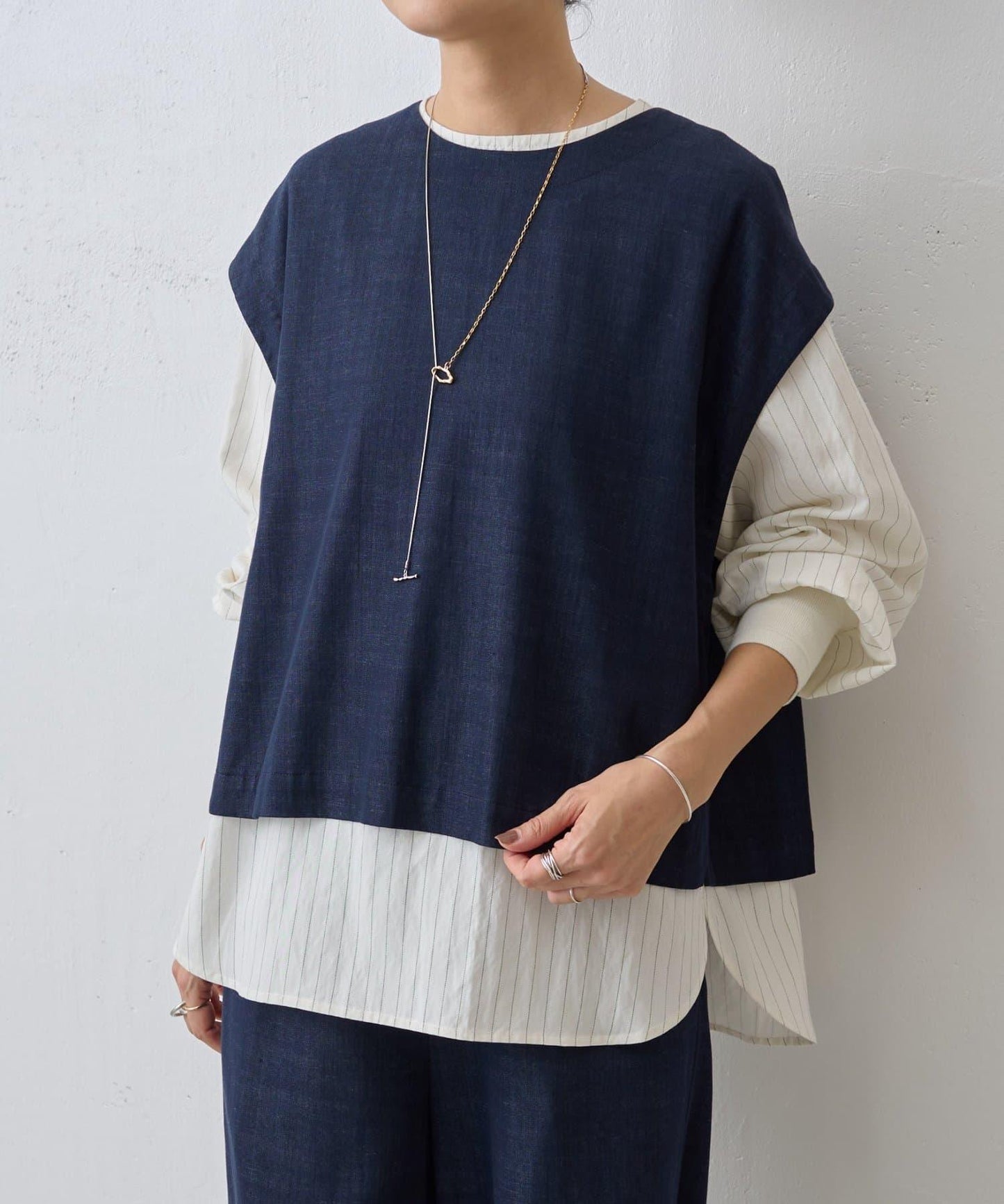 《近日開始》袖口針織襯衫