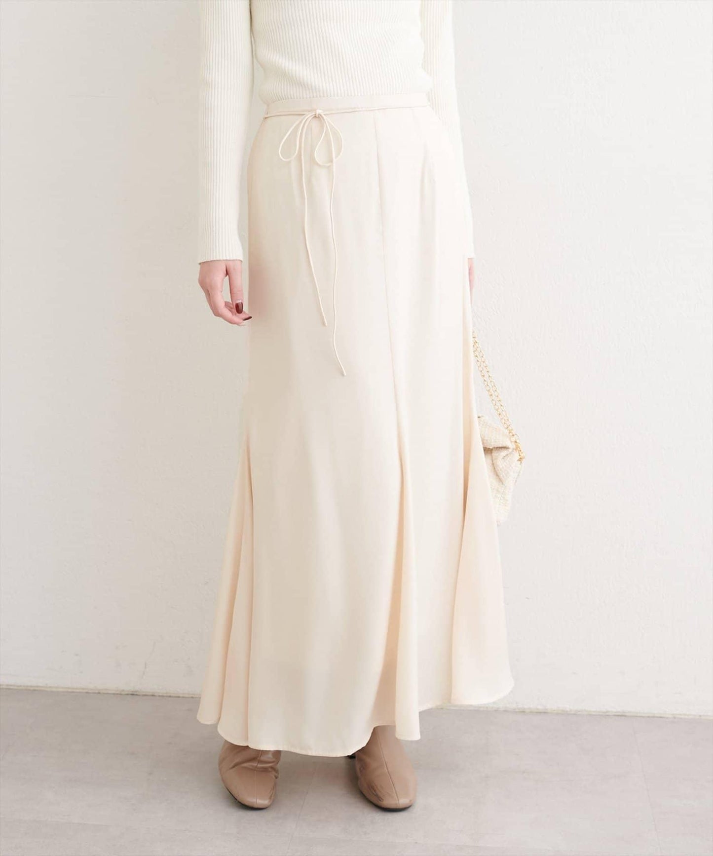 帶蝴蝶結腰帶緞面半身裙