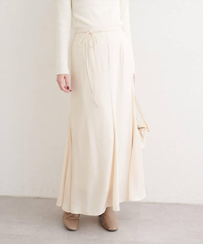 帶蝴蝶結腰帶緞面半身裙