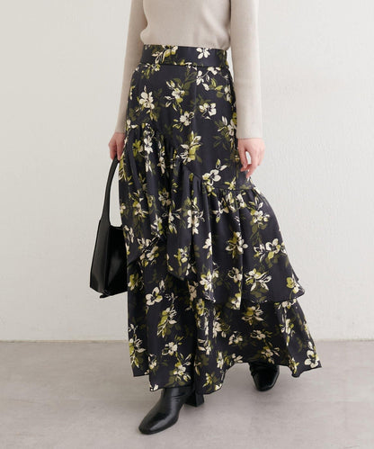 下襬包邊半身裙