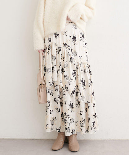 下襬包邊半身裙