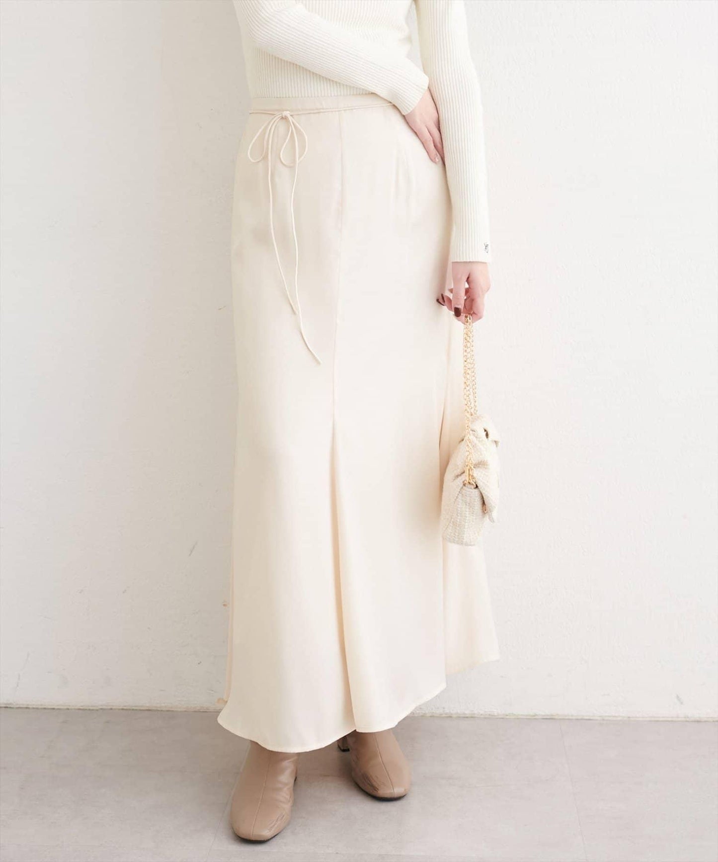 帶蝴蝶結腰帶緞面半身裙