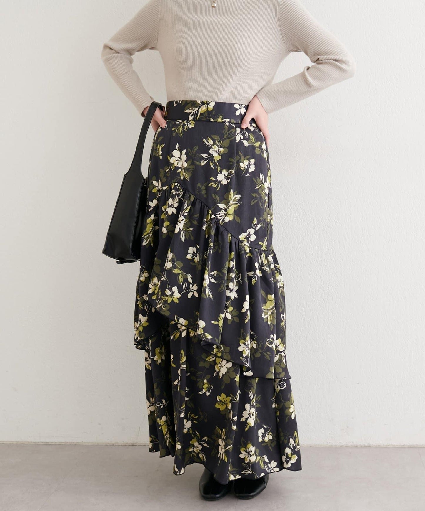 下襬包邊半身裙