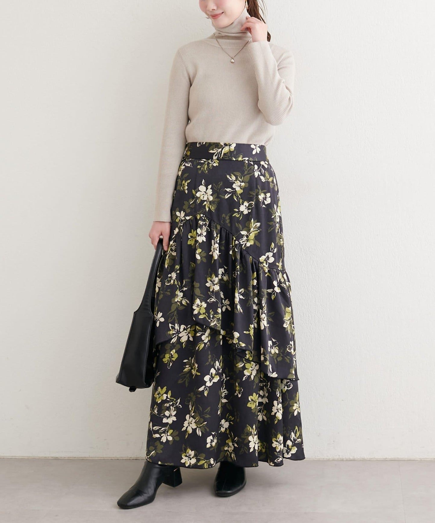 下襬包邊半身裙