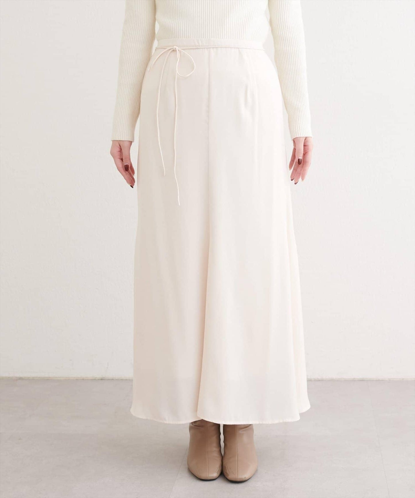 帶蝴蝶結腰帶緞面半身裙