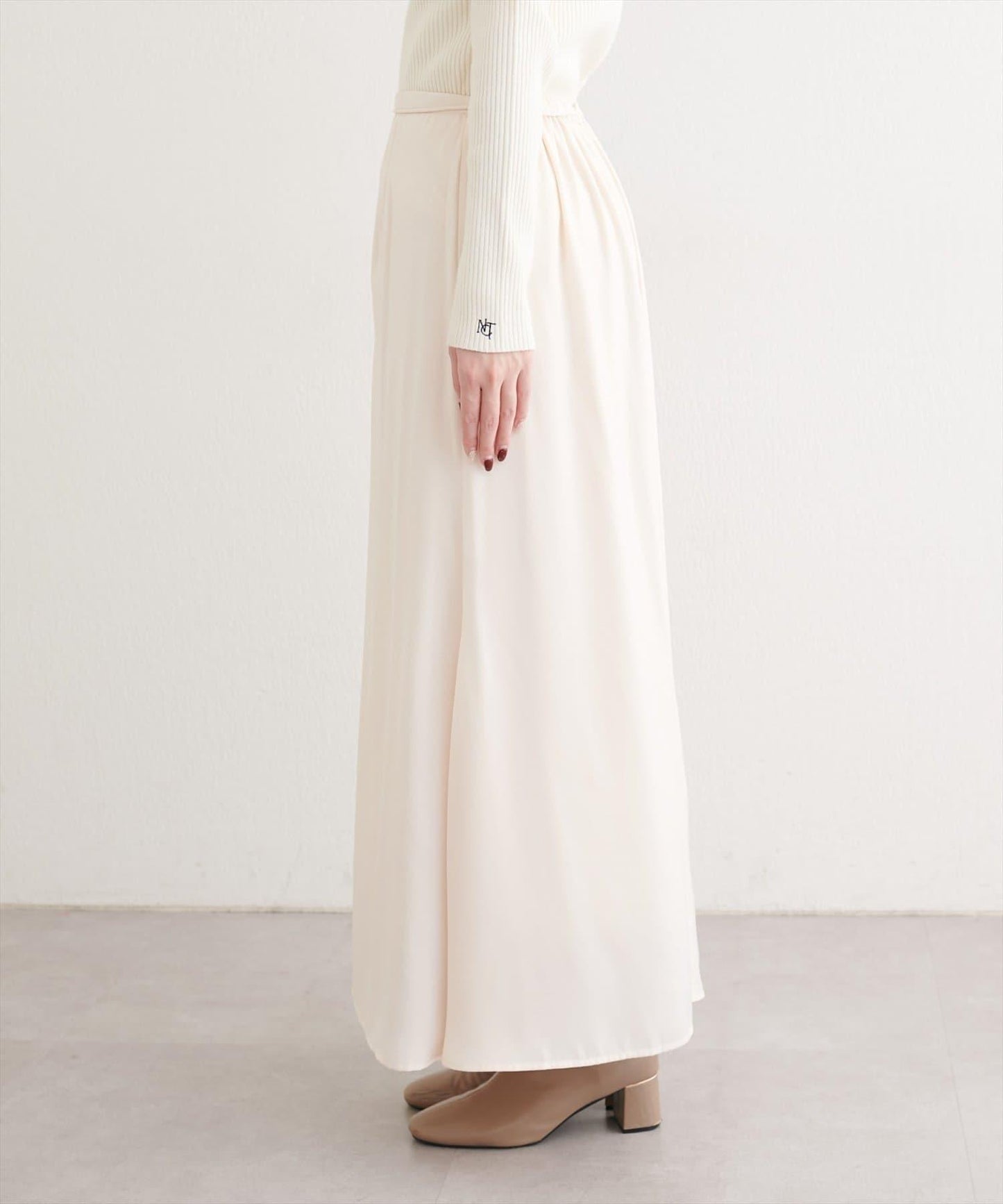 帶蝴蝶結腰帶緞面半身裙