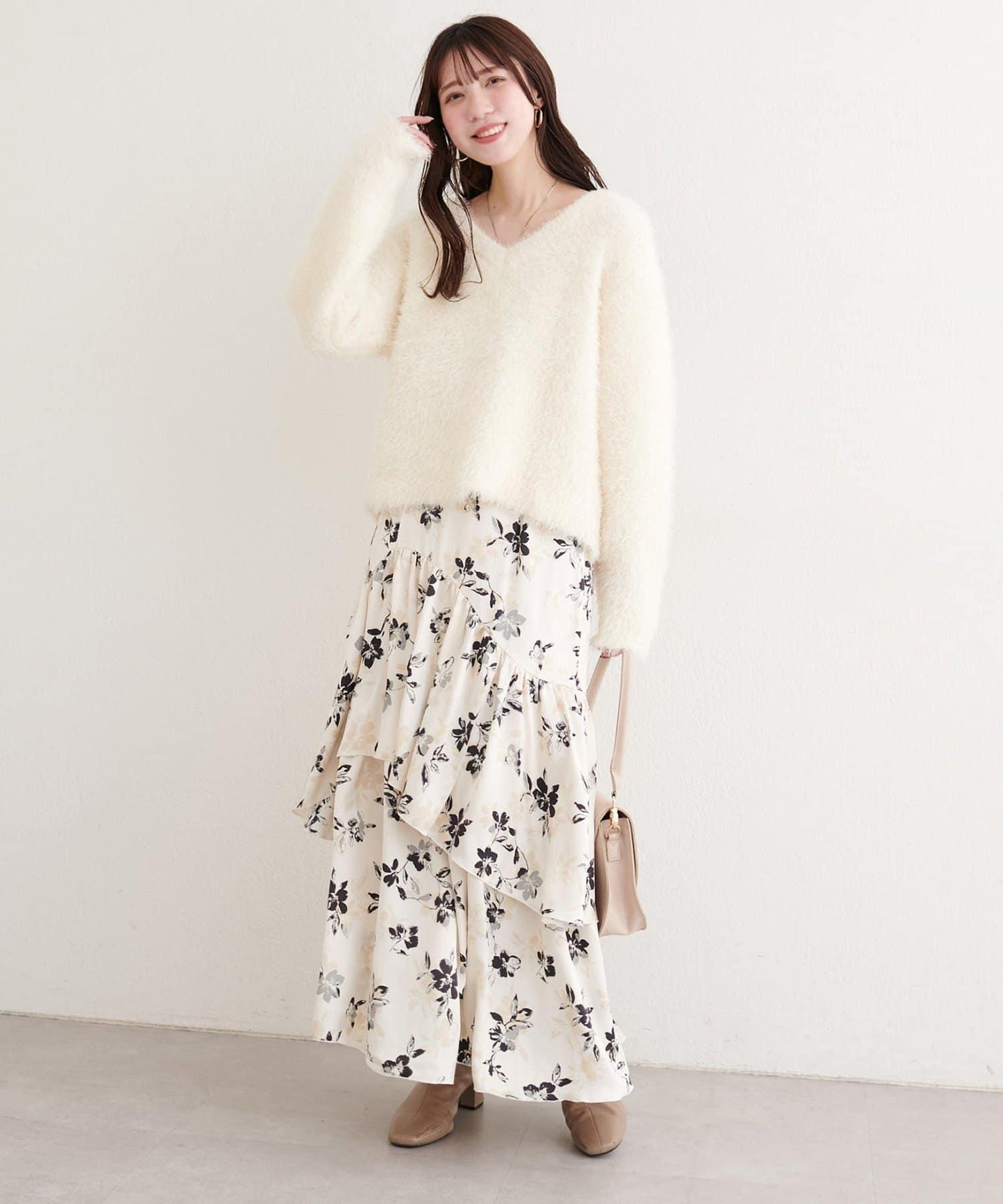 下襬包邊半身裙