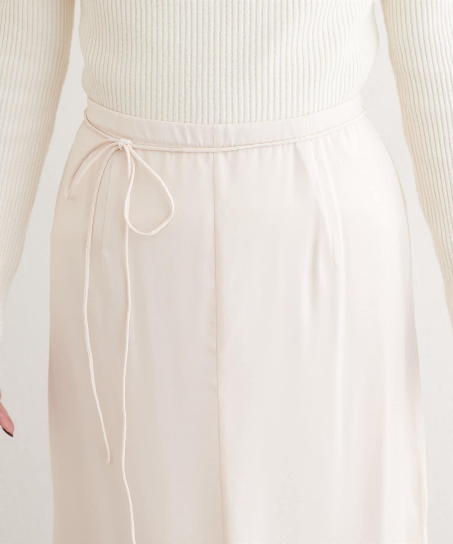 帶蝴蝶結腰帶緞面半身裙