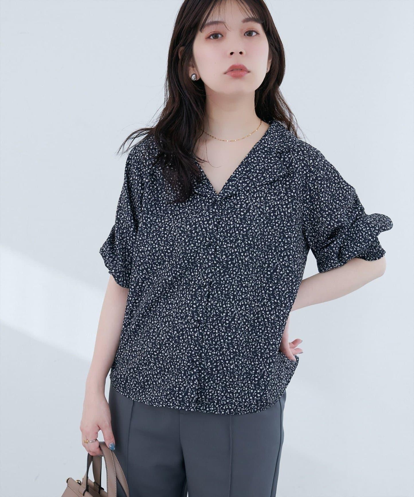 【natural couture】翻領袖口抽褶襯衫