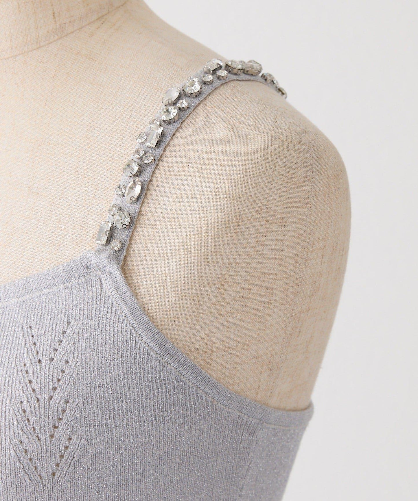 【Twinkle Collection】袖部毛絨短外套+亮片吊帶上衣套裝