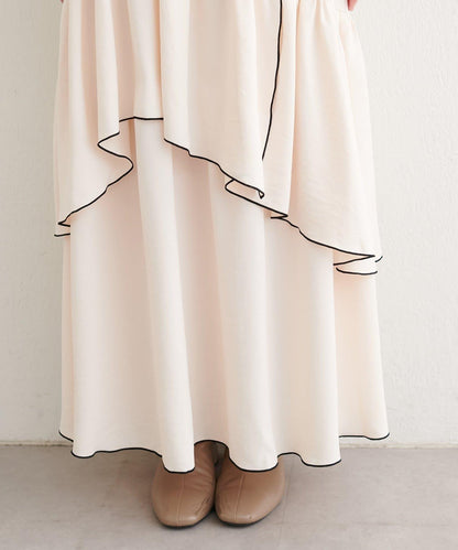 下襬包邊半身裙