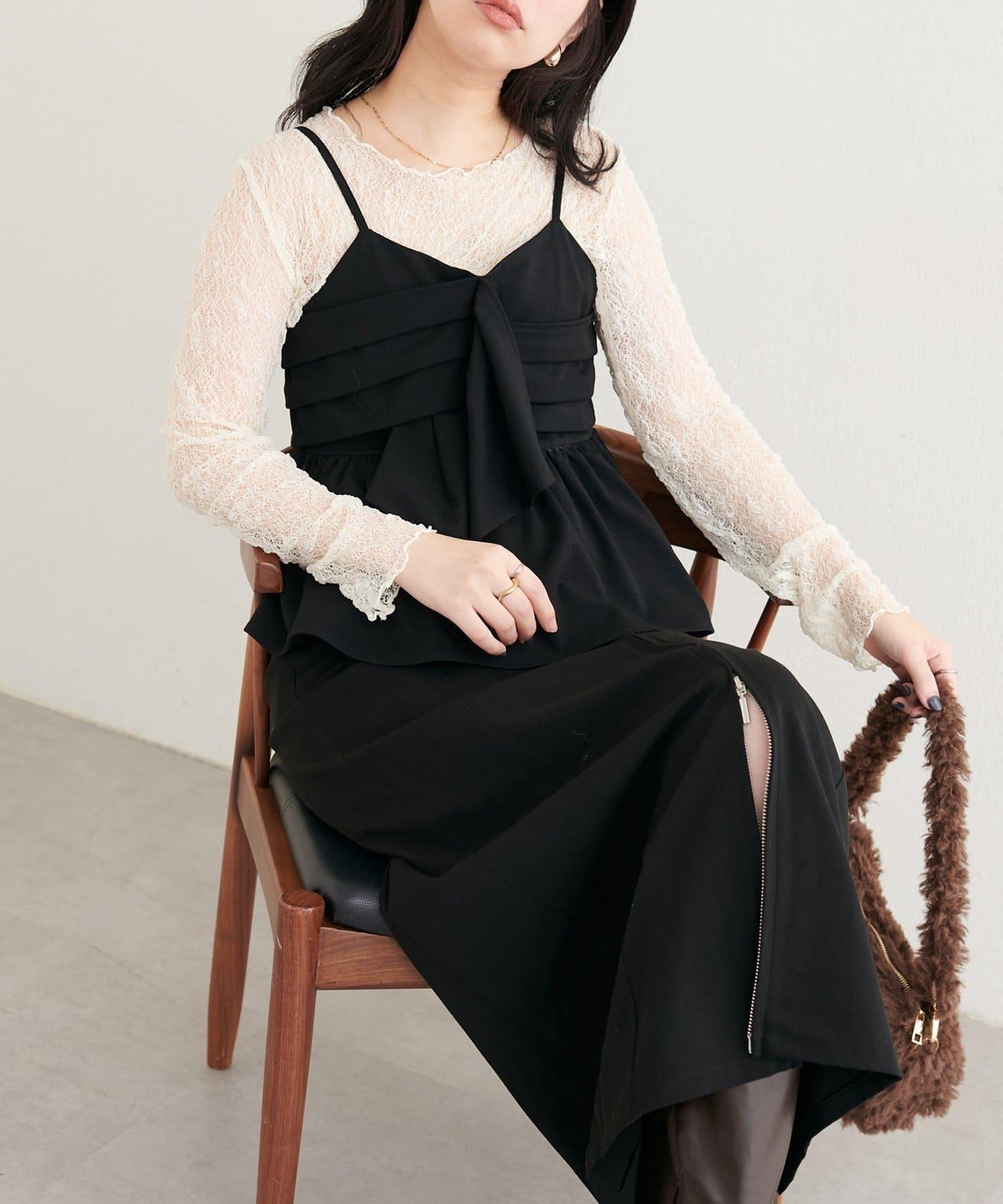 【Every very】蝴蝶結吊帶背心+蕾絲波浪邊T恤套裝