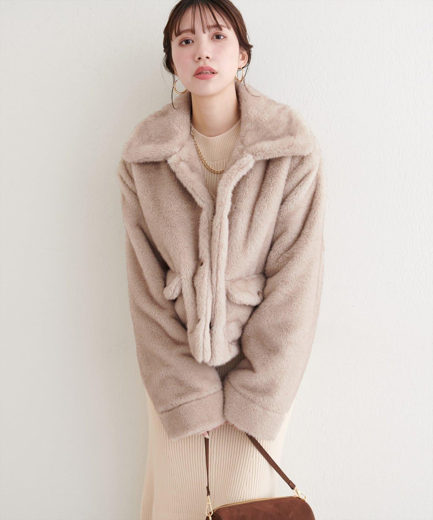 仿皮草短款外套