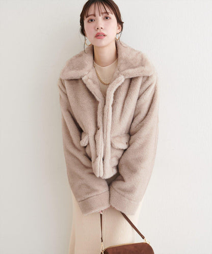 仿皮草短款外套