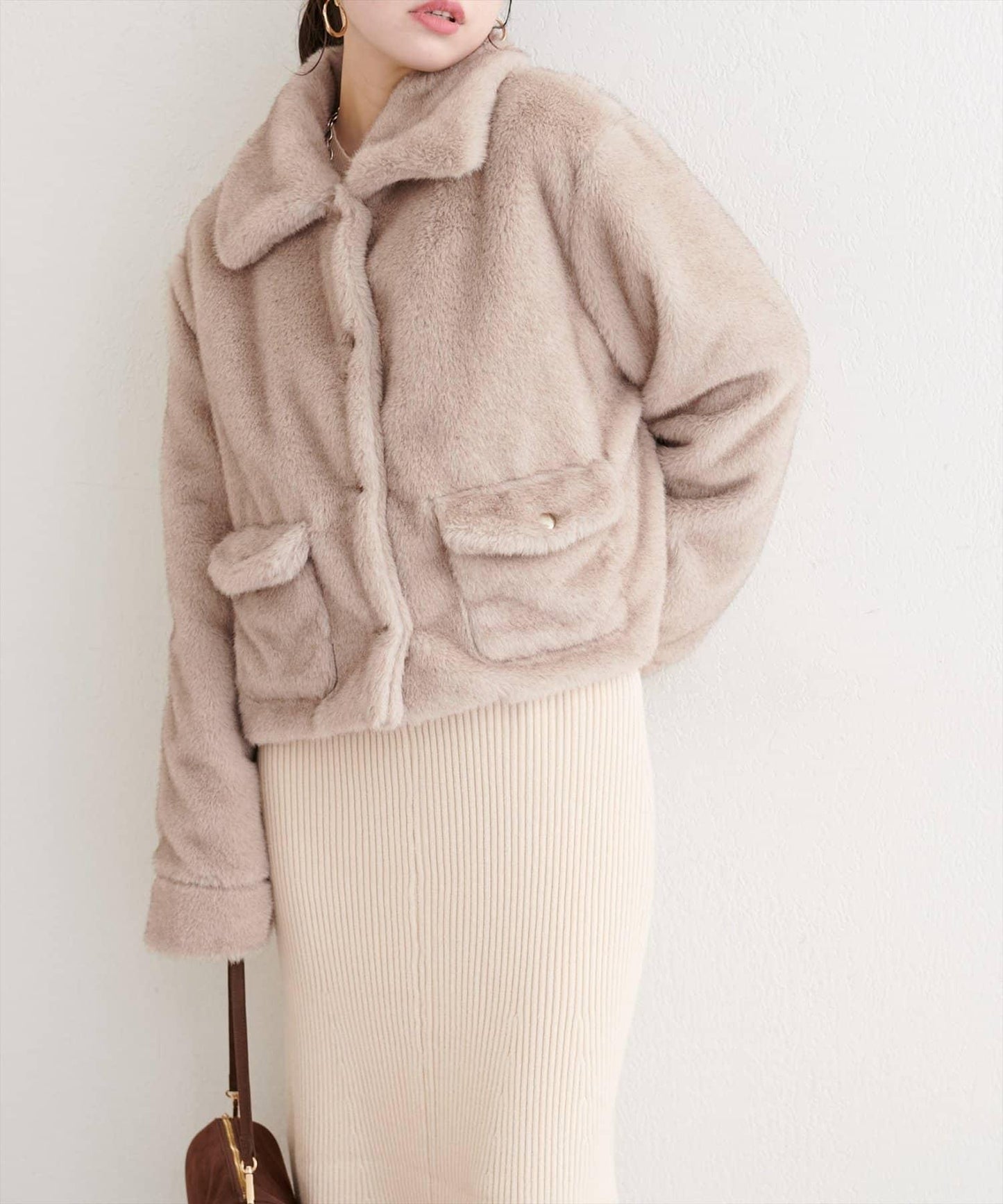 仿皮草短款外套