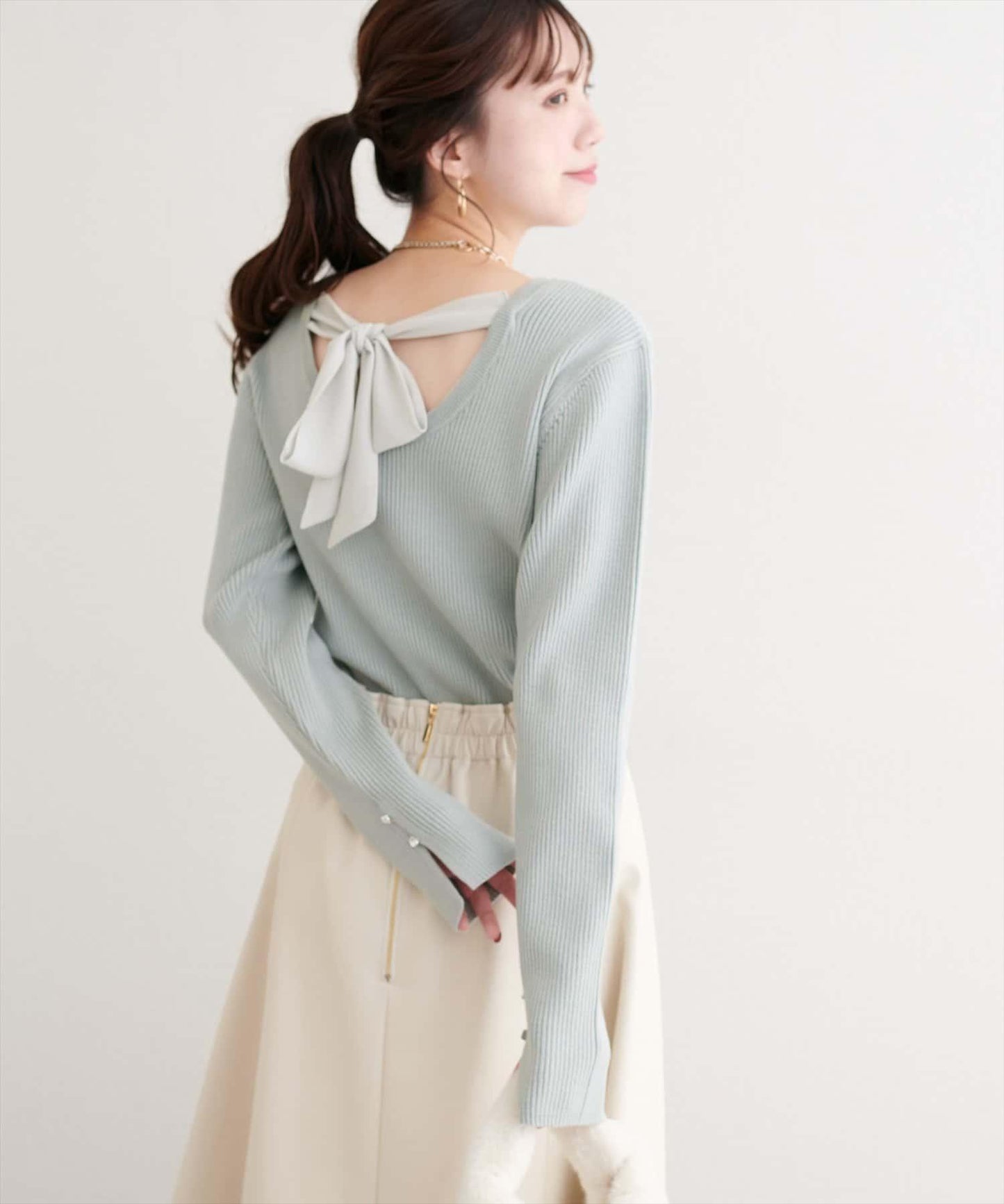 帶蝴蝶結多穿法針織衫