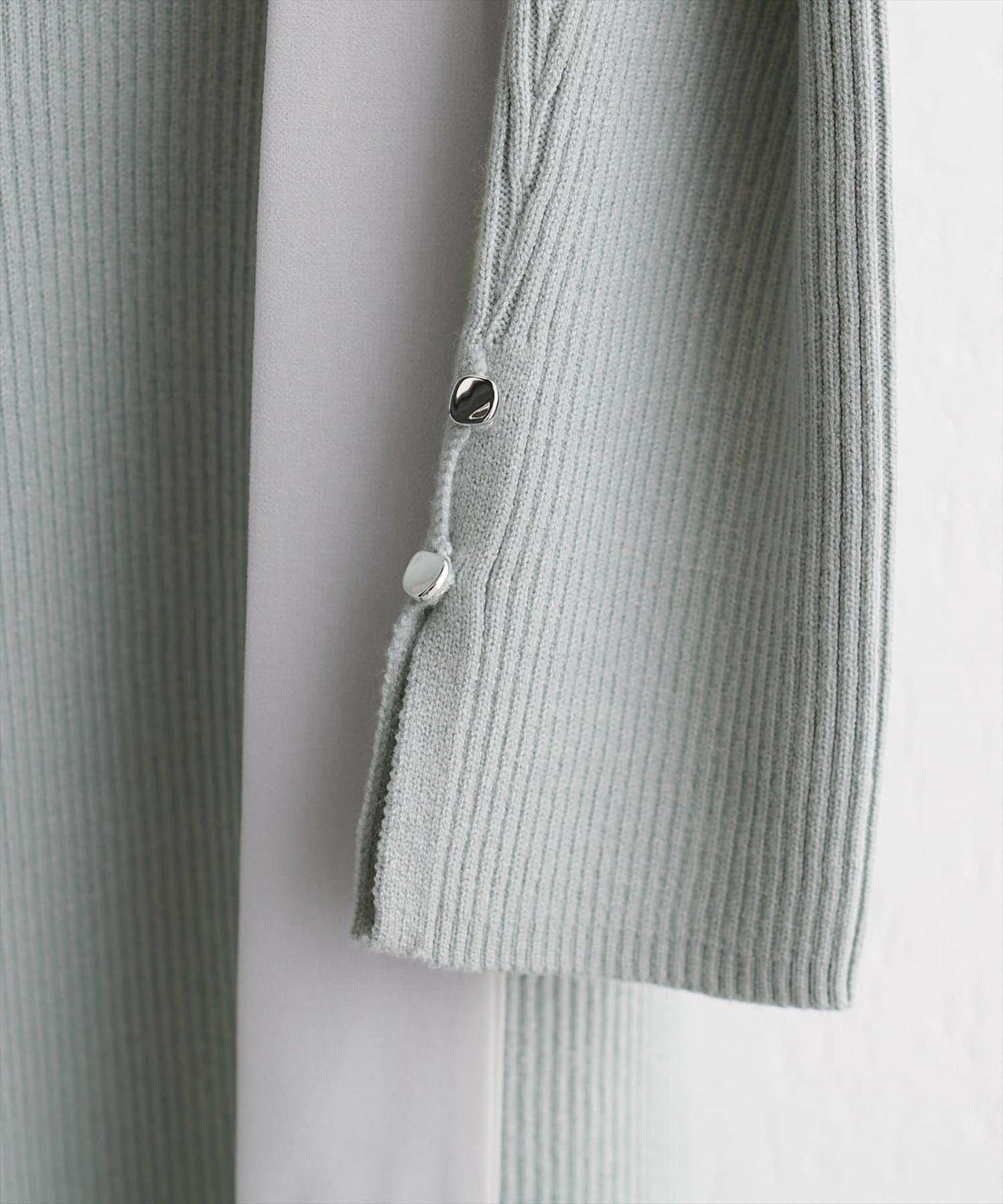 帶蝴蝶結多穿法針織衫