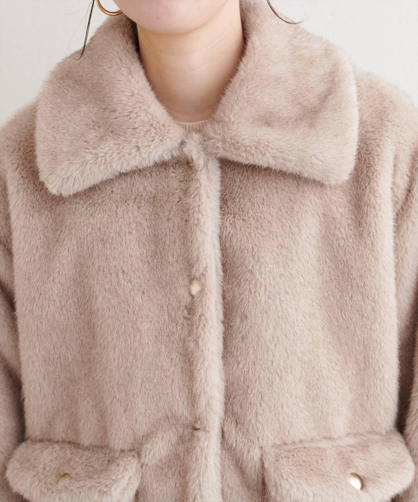 仿皮草短款外套