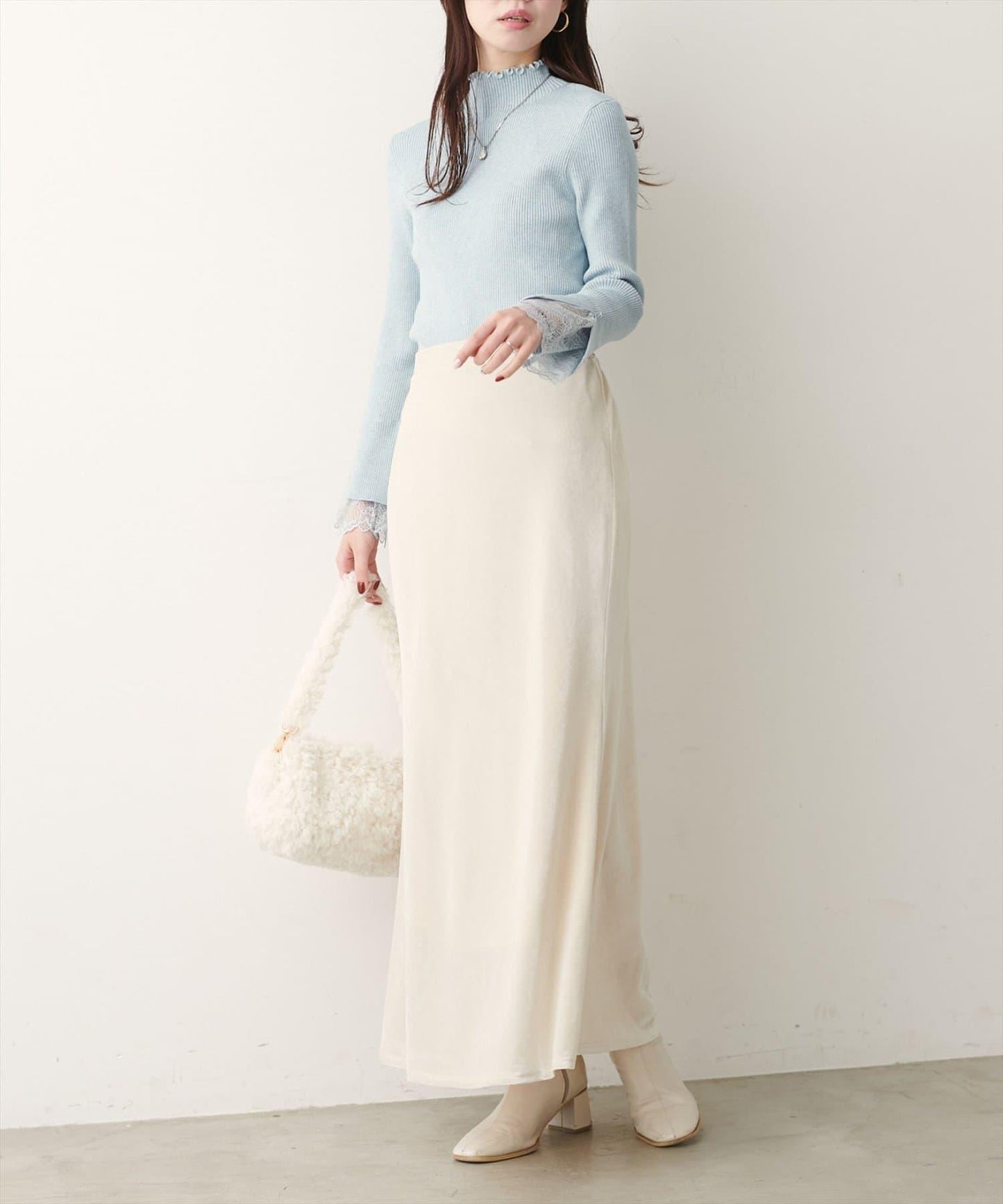 袖口蕾絲柔軟羅紋高領衫