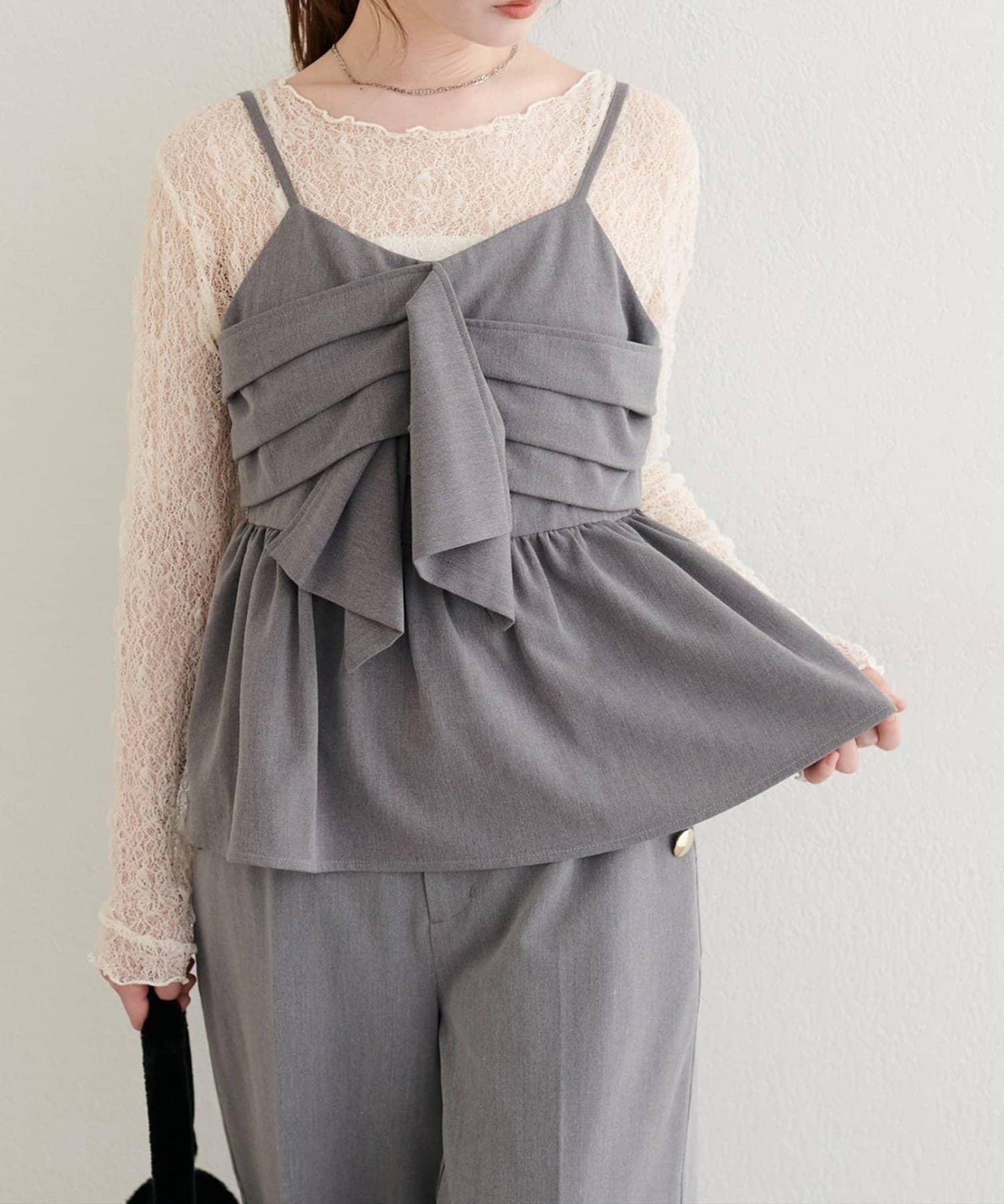 【Every very】蝴蝶結吊帶背心+蕾絲波浪邊T恤套裝