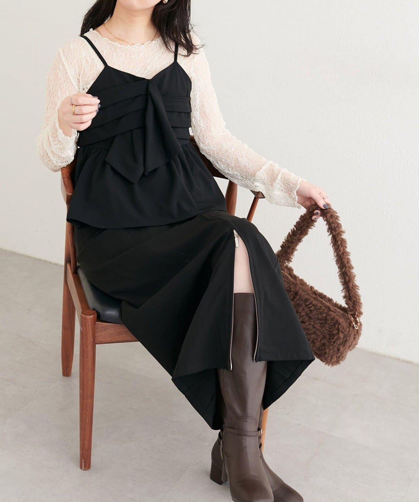 【Every very】蝴蝶結吊帶背心+蕾絲波浪邊T恤套裝