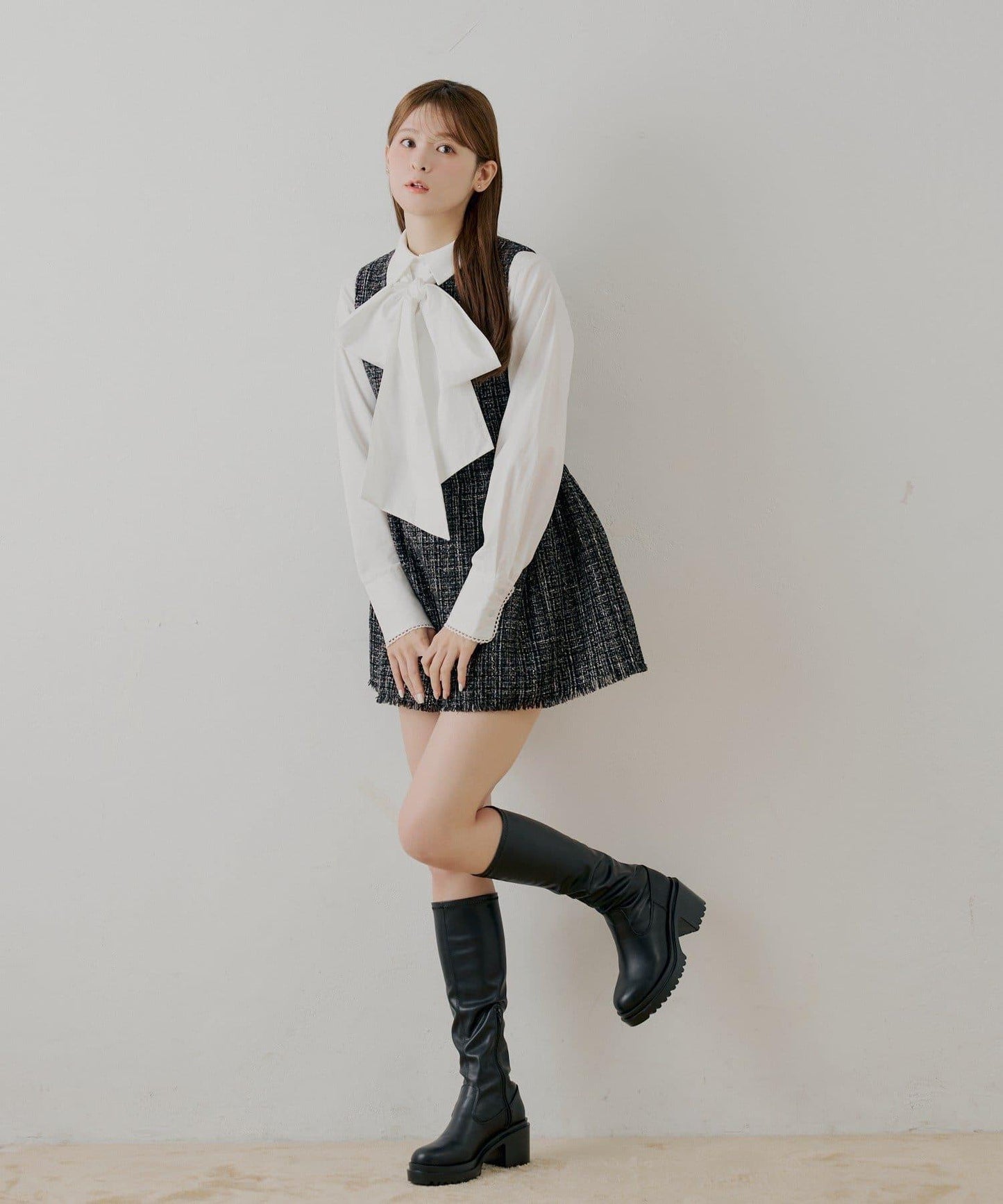 【SALON by Chico】呢料側褶皺喇叭迷你連衣裙