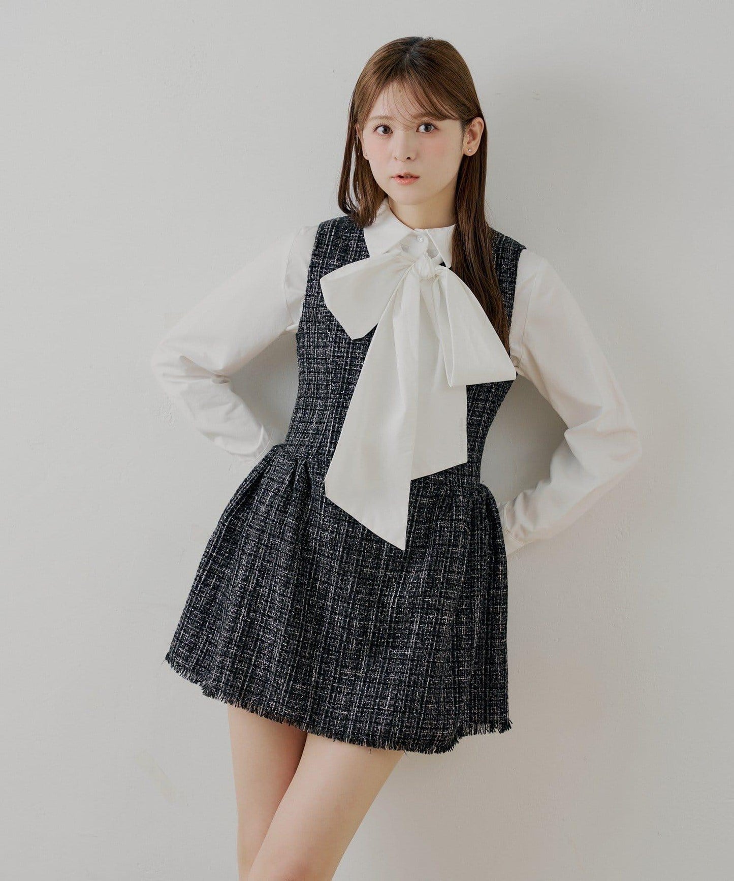 【SALON by Chico】呢料側褶皺喇叭迷你連衣裙