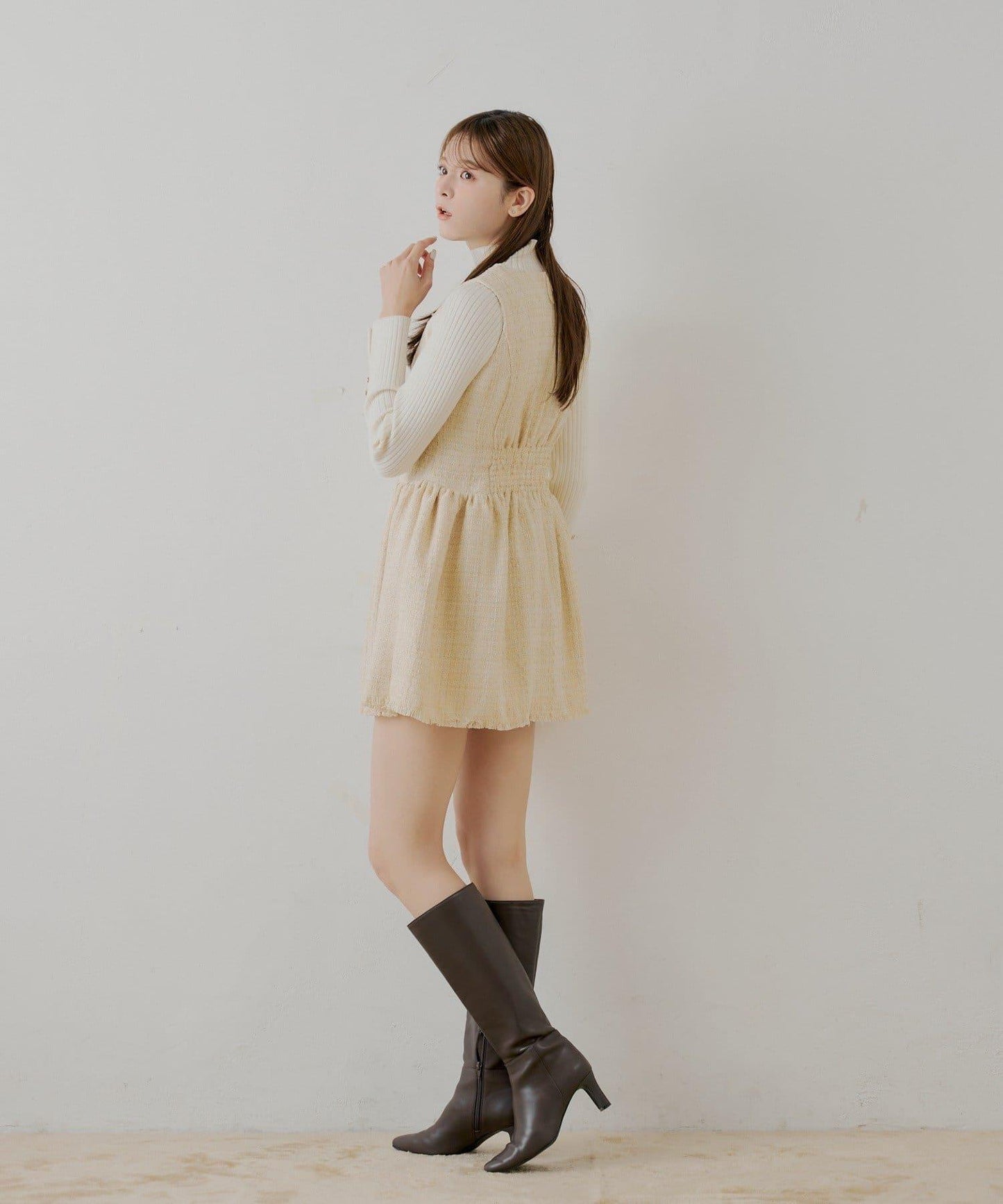 【SALON by Chico】呢料側褶皺喇叭迷你連衣裙