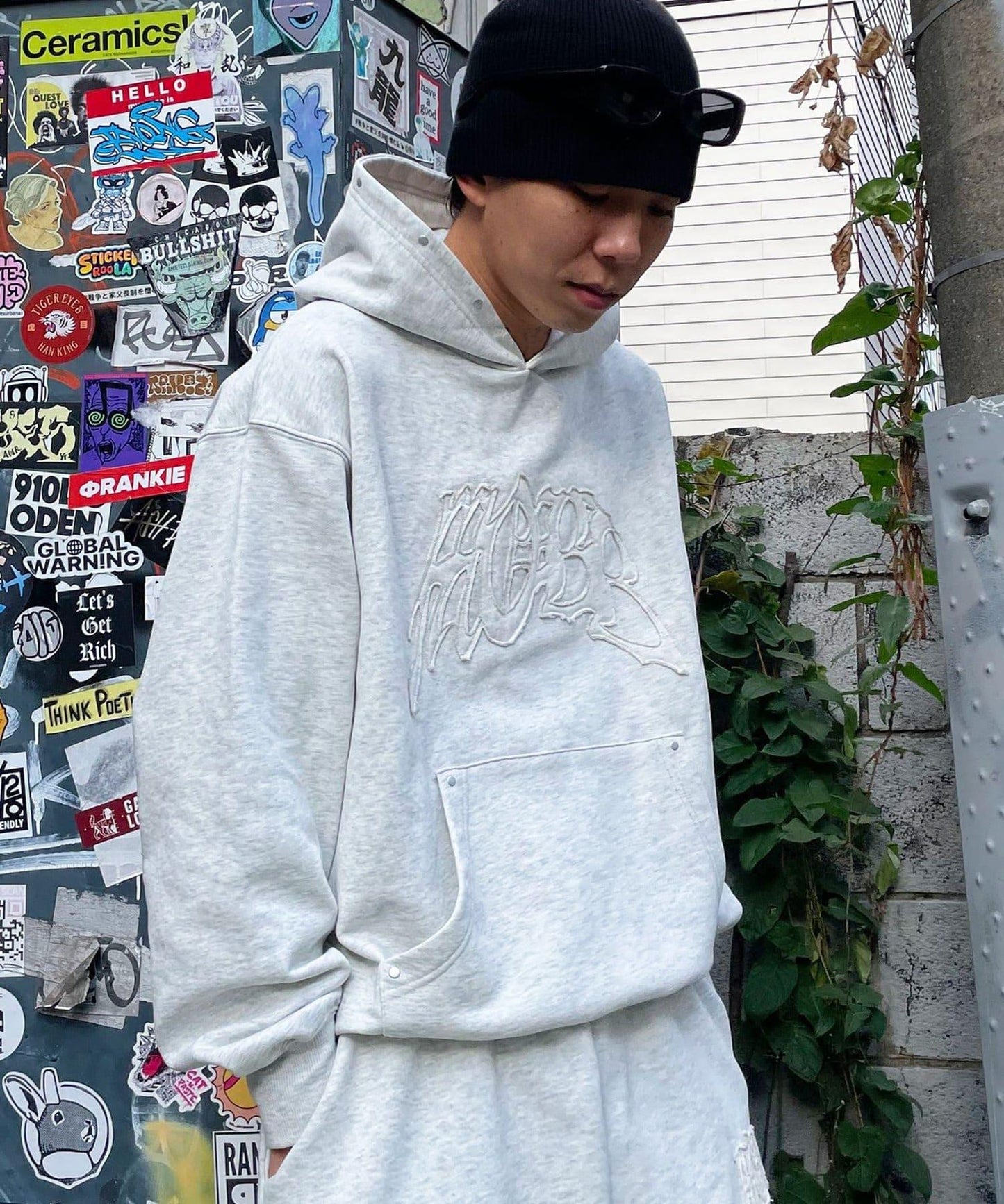 MOBB鉚釘套頭連帽衛衣