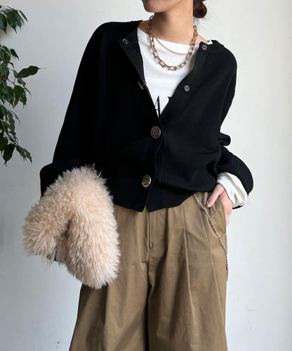 大紐釦針織開衫