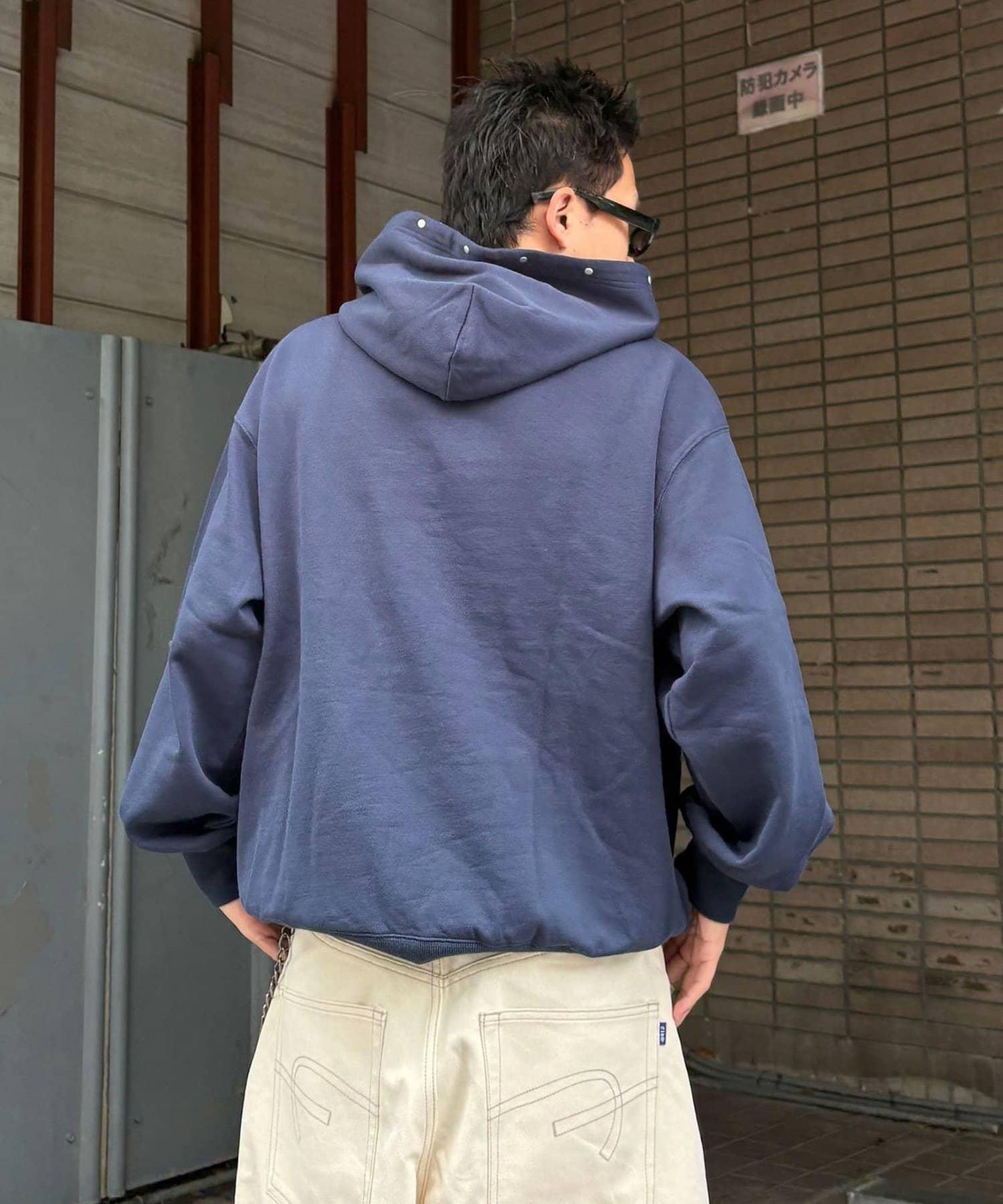 MOBB鉚釘套頭連帽衛衣