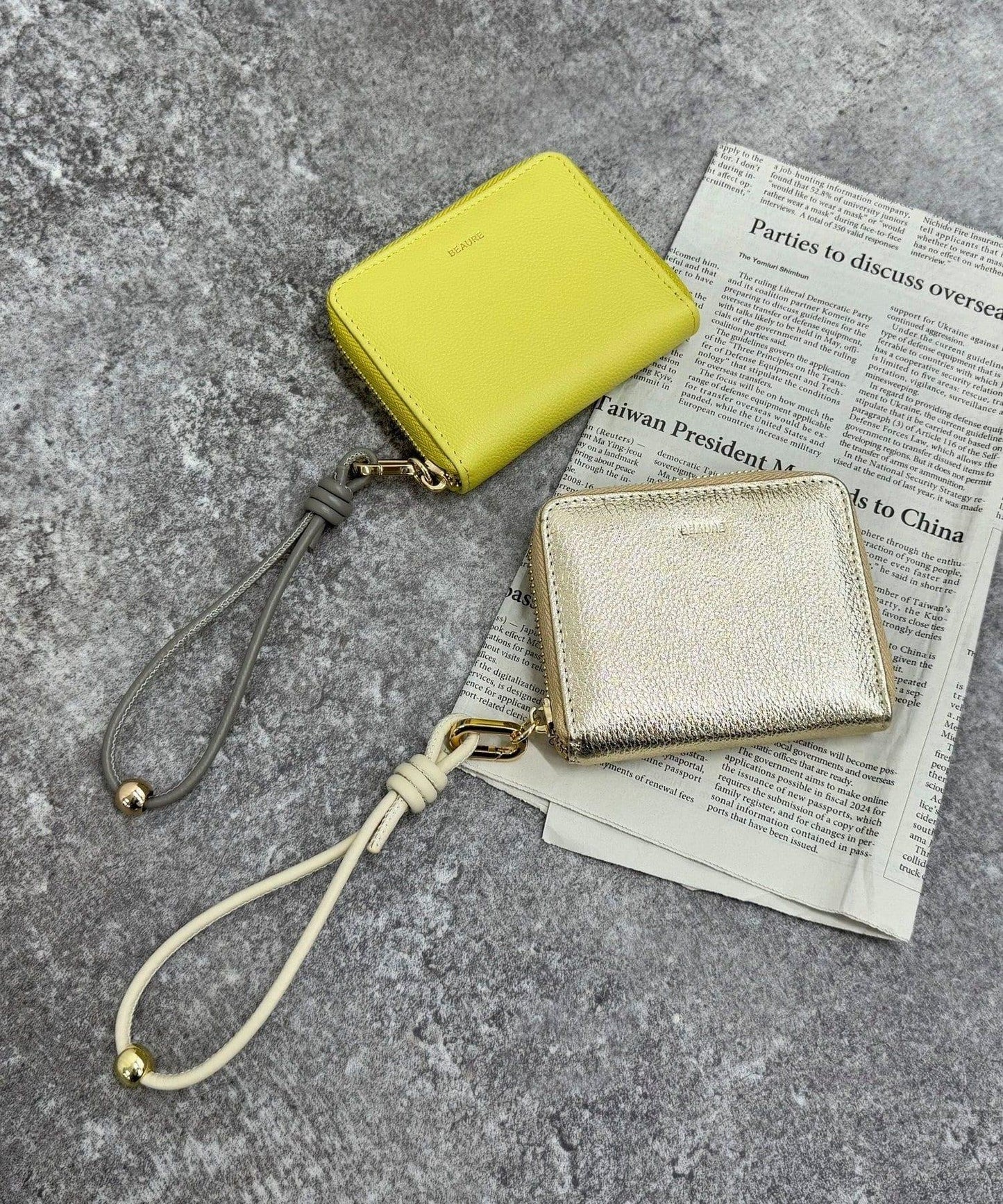 【BEAURE/ビュレ】皮革肩帶錢包 M