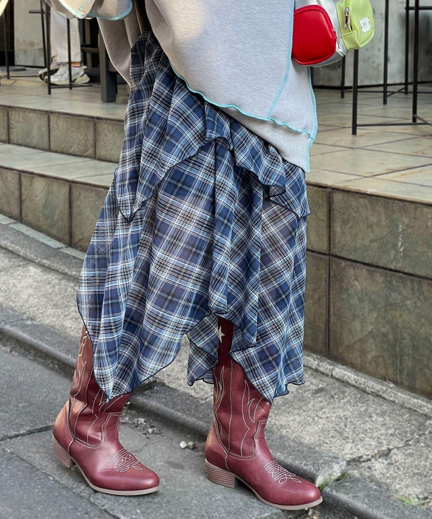 不對稱下襬混合圖案中長裙