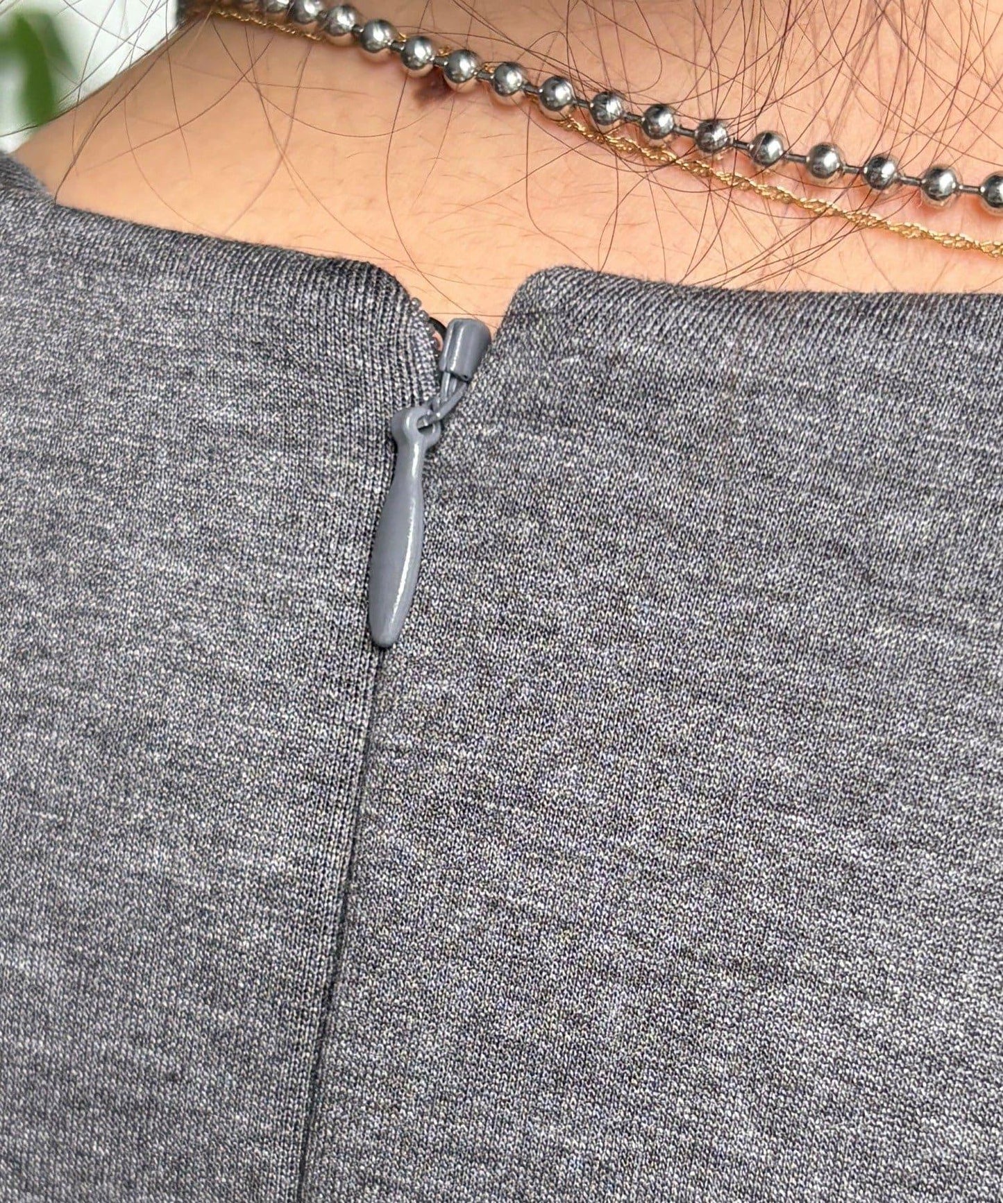 下襬荷葉邊拼接異材質迷你連衣裙